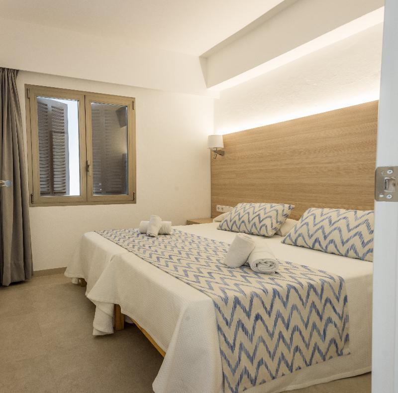 Sol Naixent Hotel กาลาดอร์ ภายนอก รูปภาพ